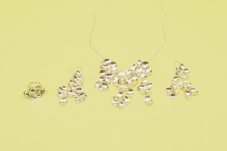 Satu Pyhänniska Liplatus, Vuoden koru 2026 -finalisti, kuva Jules & Beryl, Ellina Noronen (1)